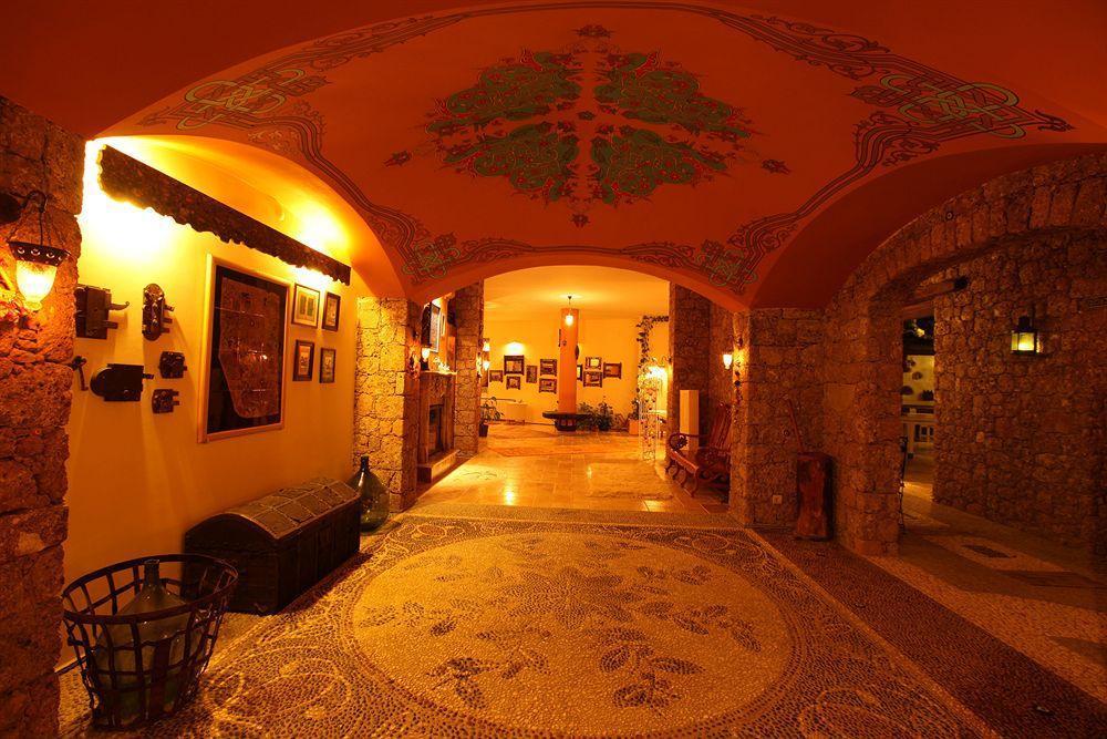 Asina Hotel